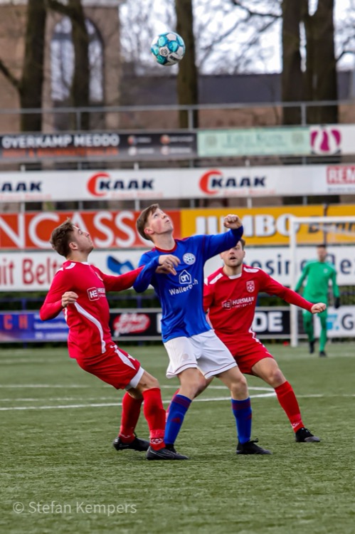 Tweekamp om de bal