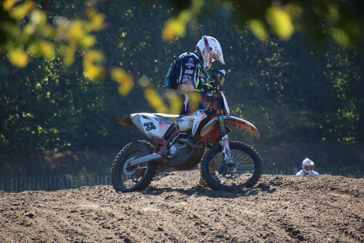 Motorcrosser in actie