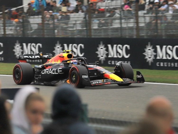 Motoraction op circuit